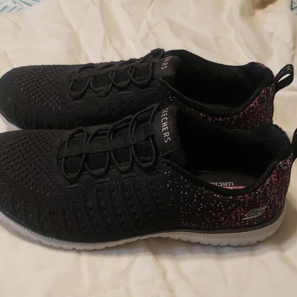 Skechers Womens Black and Pink Specks Sneakers Memory Foam